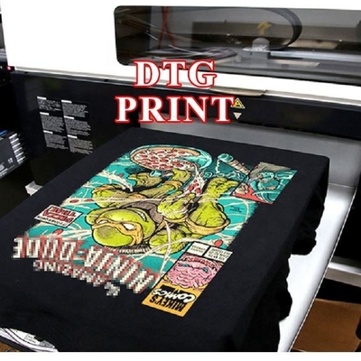 การพิมพ์แบบ Dtg กราฟิคขนาดใหญ่ สีดํา ขนาดว่าง น้ําหนักหนัก 180 gsm เสื้อผ้า ชาย