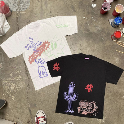 ผ้าเปล่าหรือตามสั่ง 100% แปลก ผ้าใบสีขาวหนัก เสื้อเสื้อชายแบบแข็งพร้อม O-Neck และ 3D Puff Print